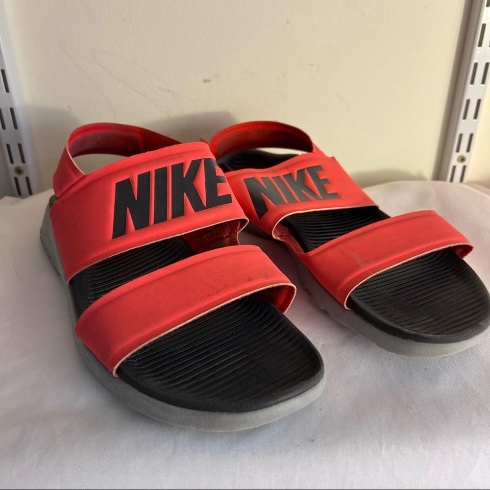 Nike Sandals Mens 10 Red Gray Black Open Toe Flip Flops Beach Summer Shoes